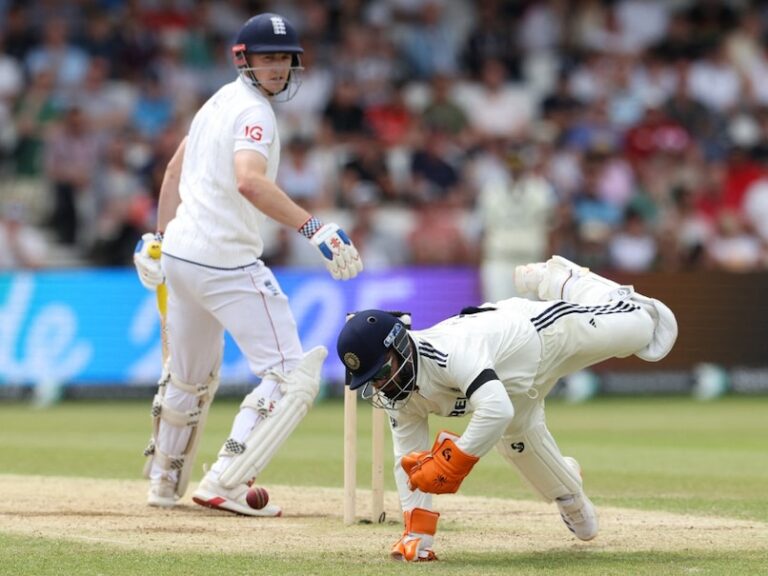India vs England LIVE, 1st Test, Day 3: Ravindra Jadeja, Debutant Combine To Grab Stunner; India Take New Ball