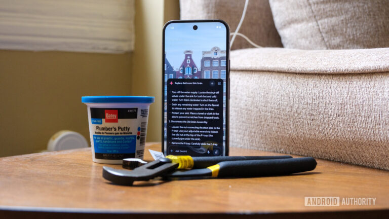 Gemini could soon rival ChatGPT with its new privacy feature (Update: A closer look)